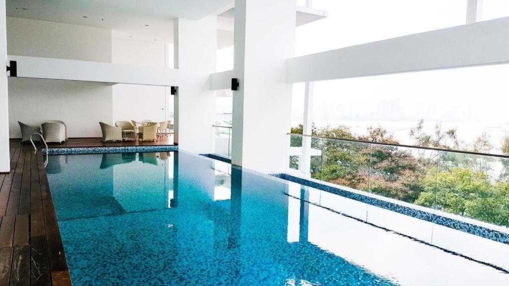 Sunrise Gurney Premium Executive City/Seafront Suite - Penang George Town Exterior photo